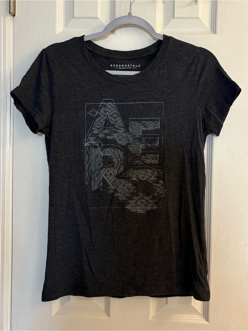 Y2K Vintage Aeropostale Graphic T-Shirt Gray Cotton Blend Short Sleeve Size Lg L